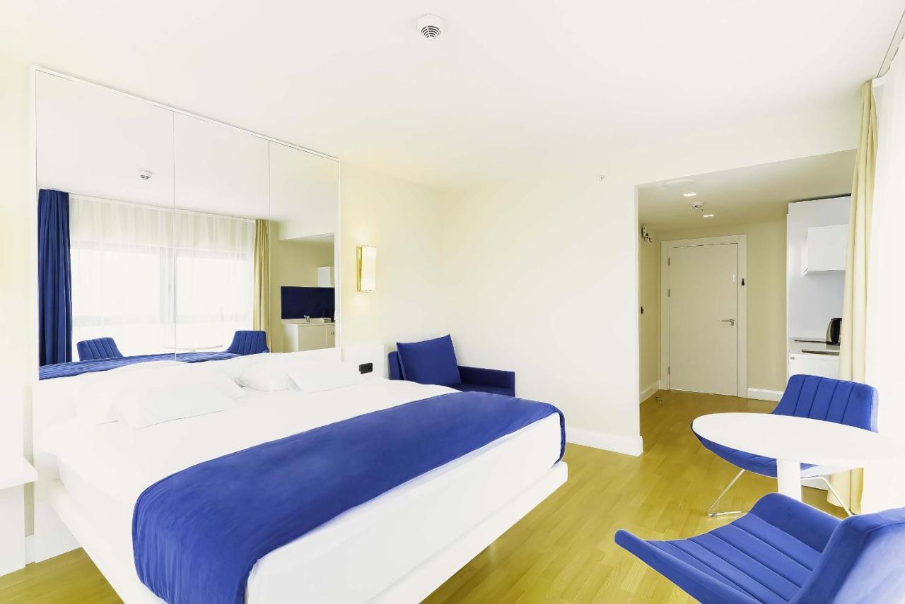 Elegance Sea View Aparthotel In Orbi City Batumi Eksteriør bilde