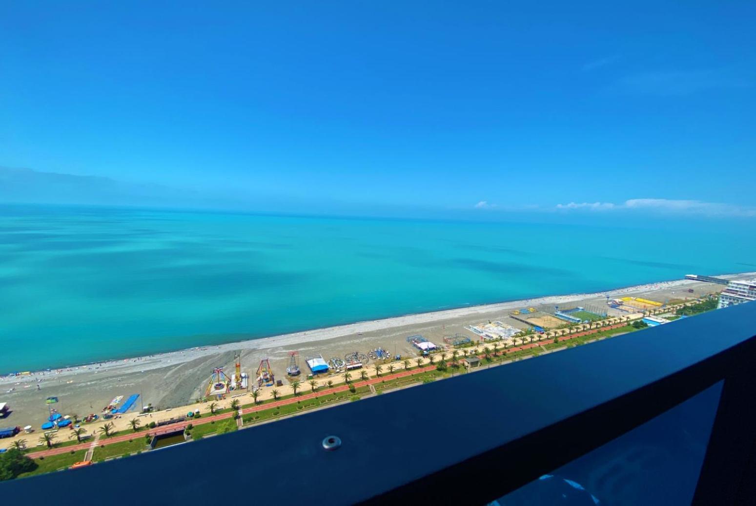 Elegance Sea View Aparthotel In Orbi City Batumi Eksteriør bilde