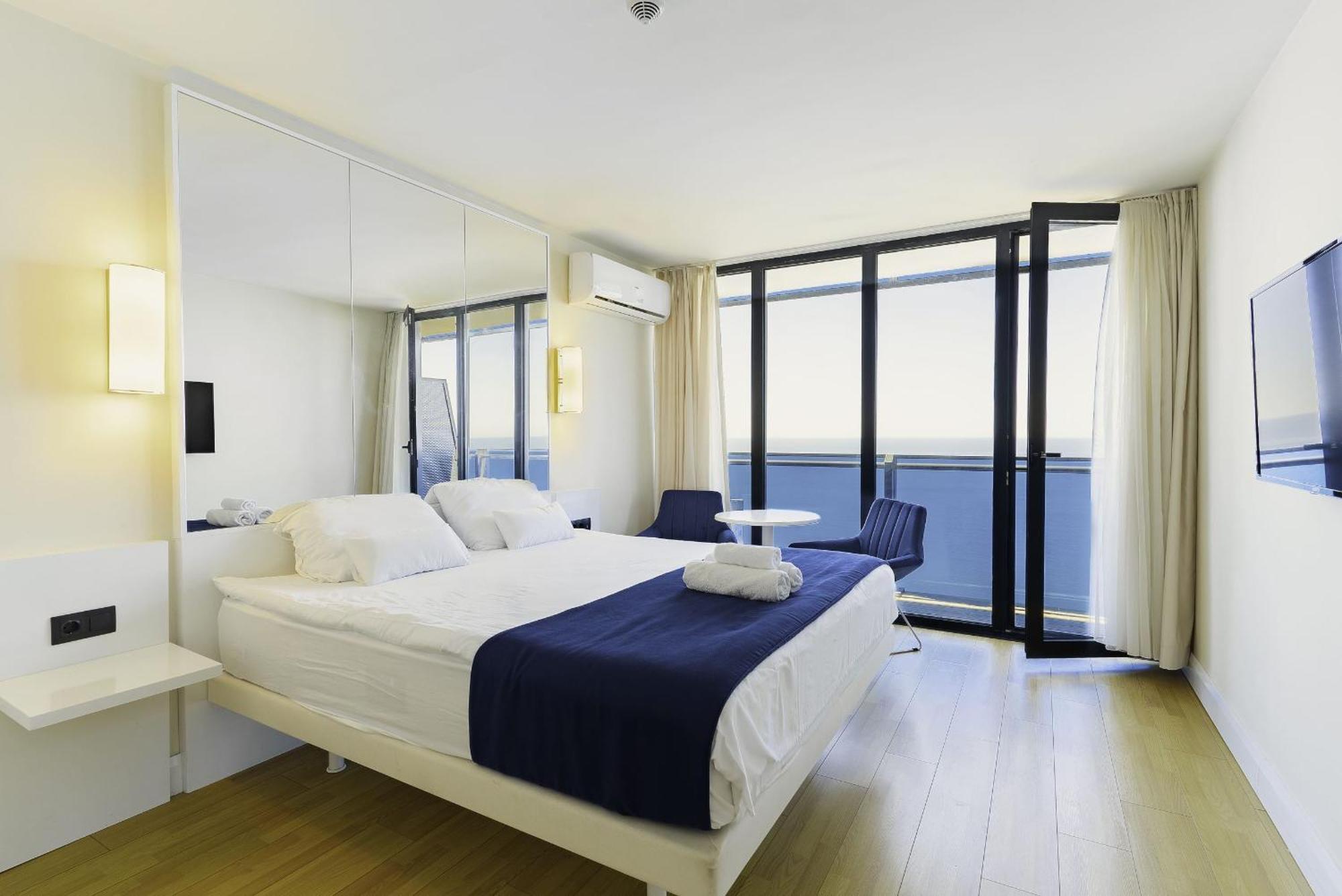 Elegance Sea View Aparthotel In Orbi City Batumi Eksteriør bilde