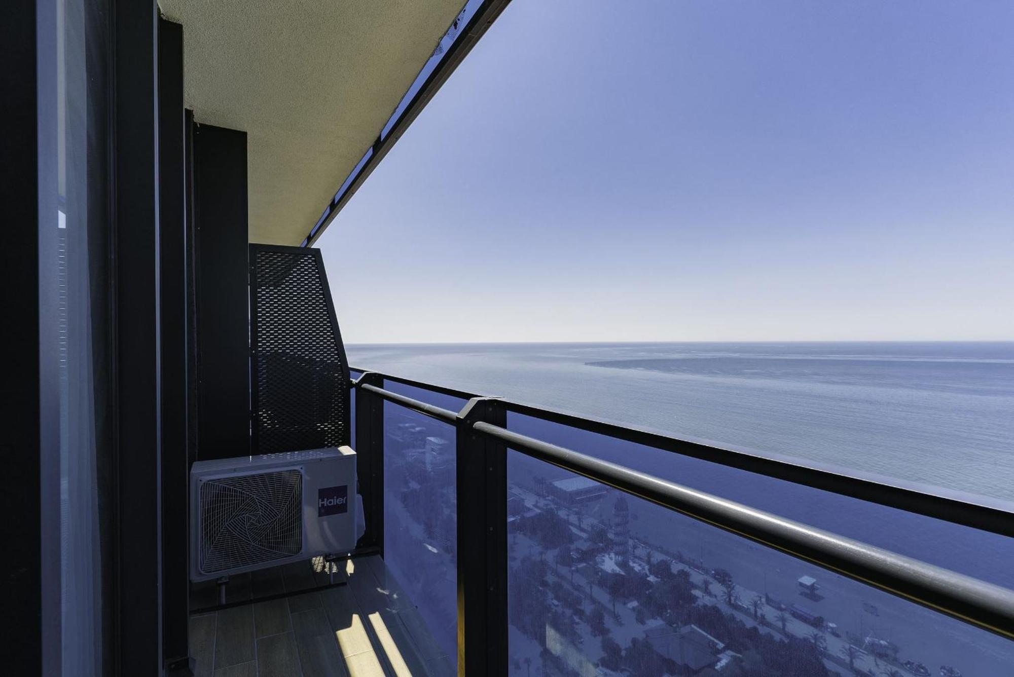 Elegance Sea View Aparthotel In Orbi City Batumi Eksteriør bilde