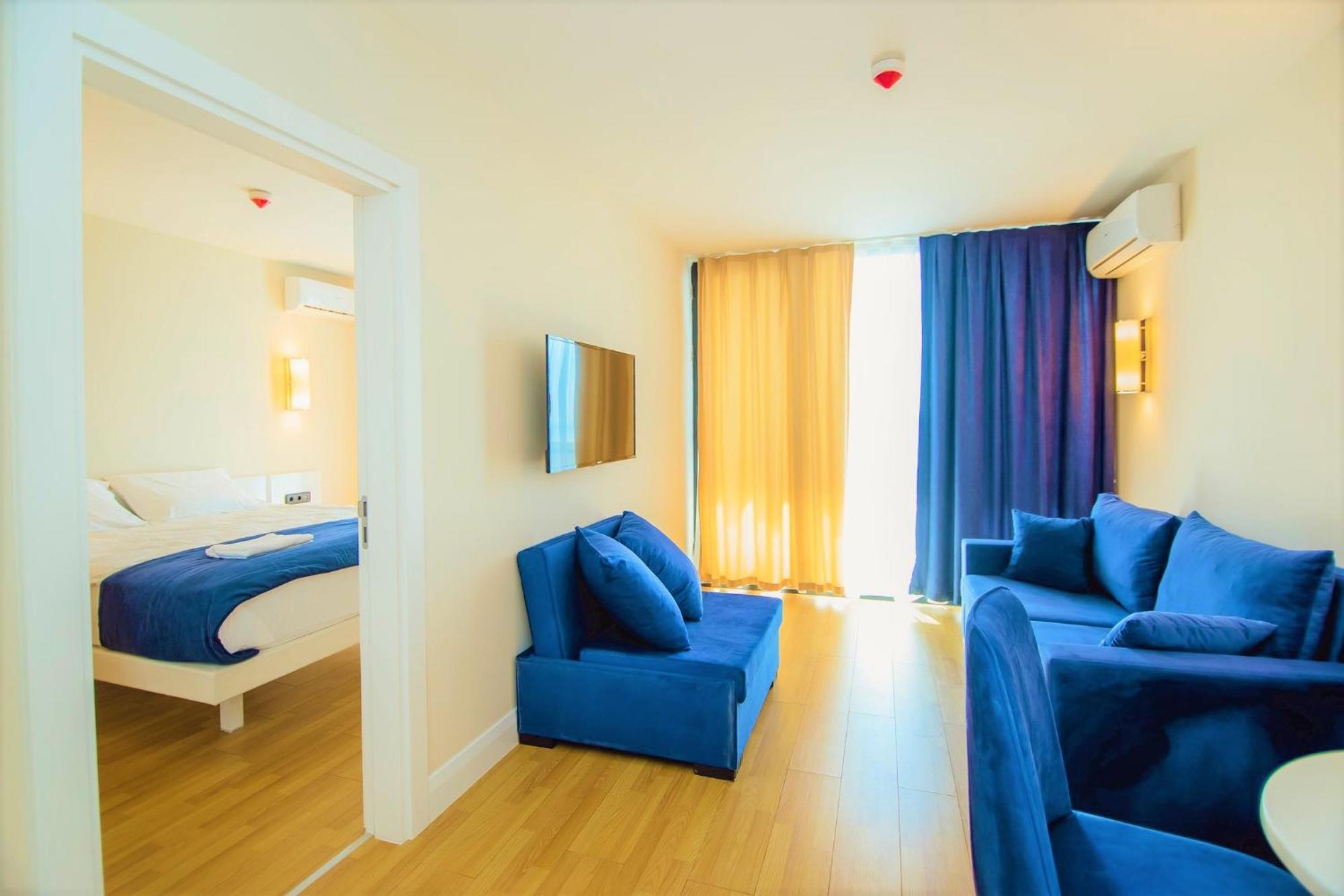 Elegance Sea View Aparthotel In Orbi City Batumi Eksteriør bilde